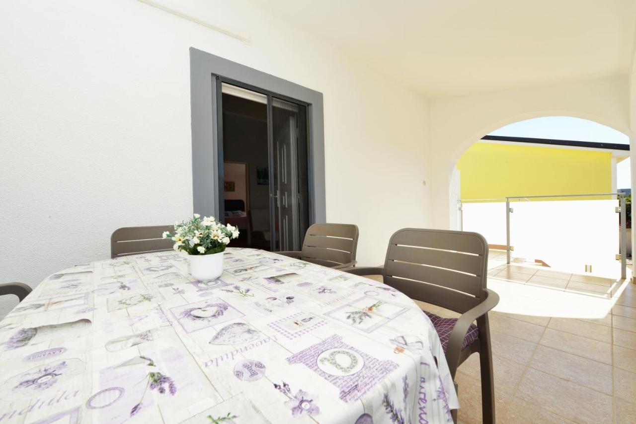 Apartment Lavender Vir Exteriér fotografie